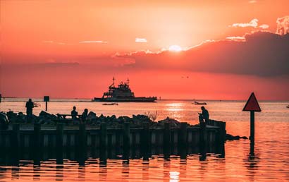 HATTERAS SOL WATERSIDE GRILL